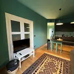 With Private Balcony On The Dora River Daire