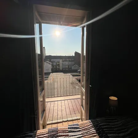 With Private Balcony On The Dora River Turim