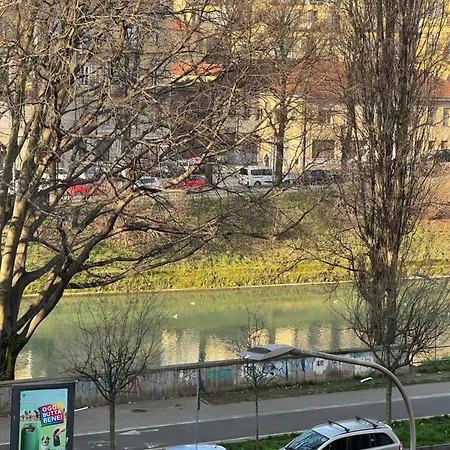 With Private Balcony On The Dora River Апартаменты *