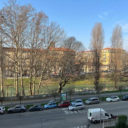 With Private Balcony On The Dora River Апартаменты Турин