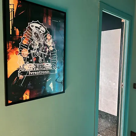 With Private Balcony On The Dora River Turin